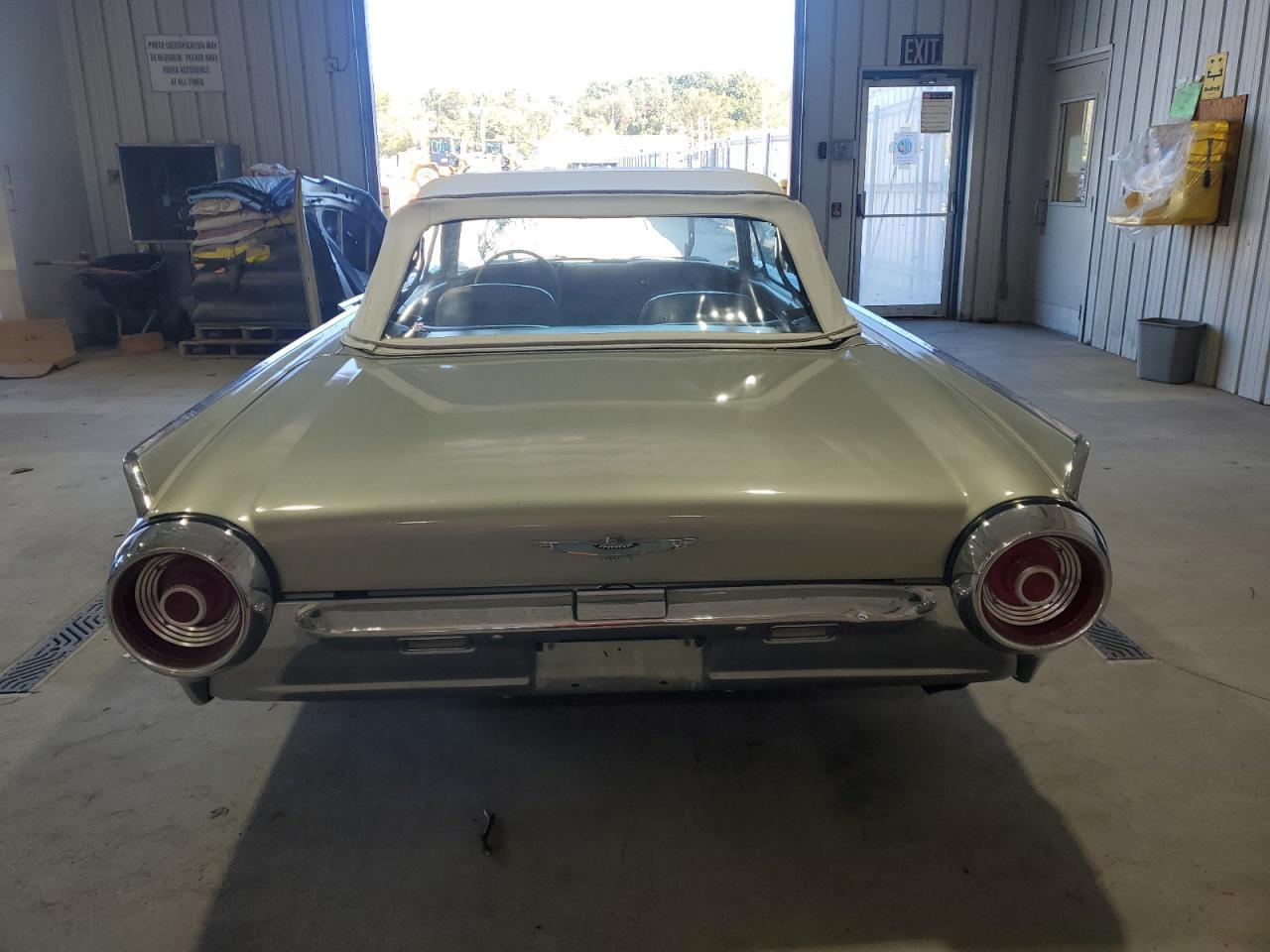 1962 FORD T Bird