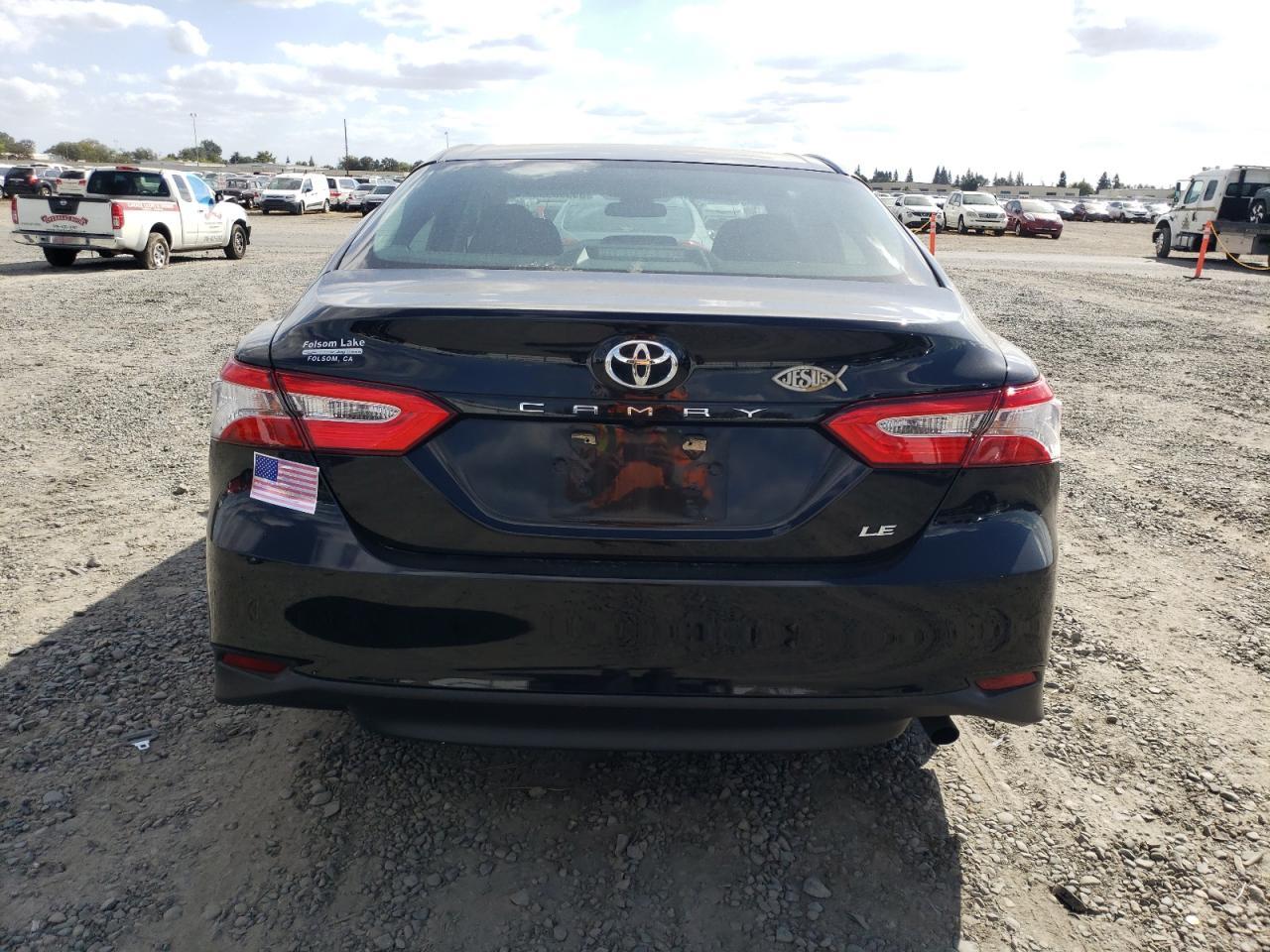 2018 TOYOTA CAMRY