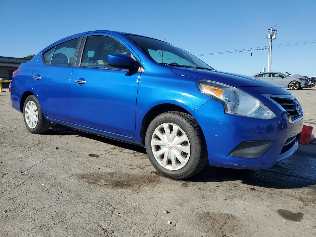 2017 NISSAN VERSA