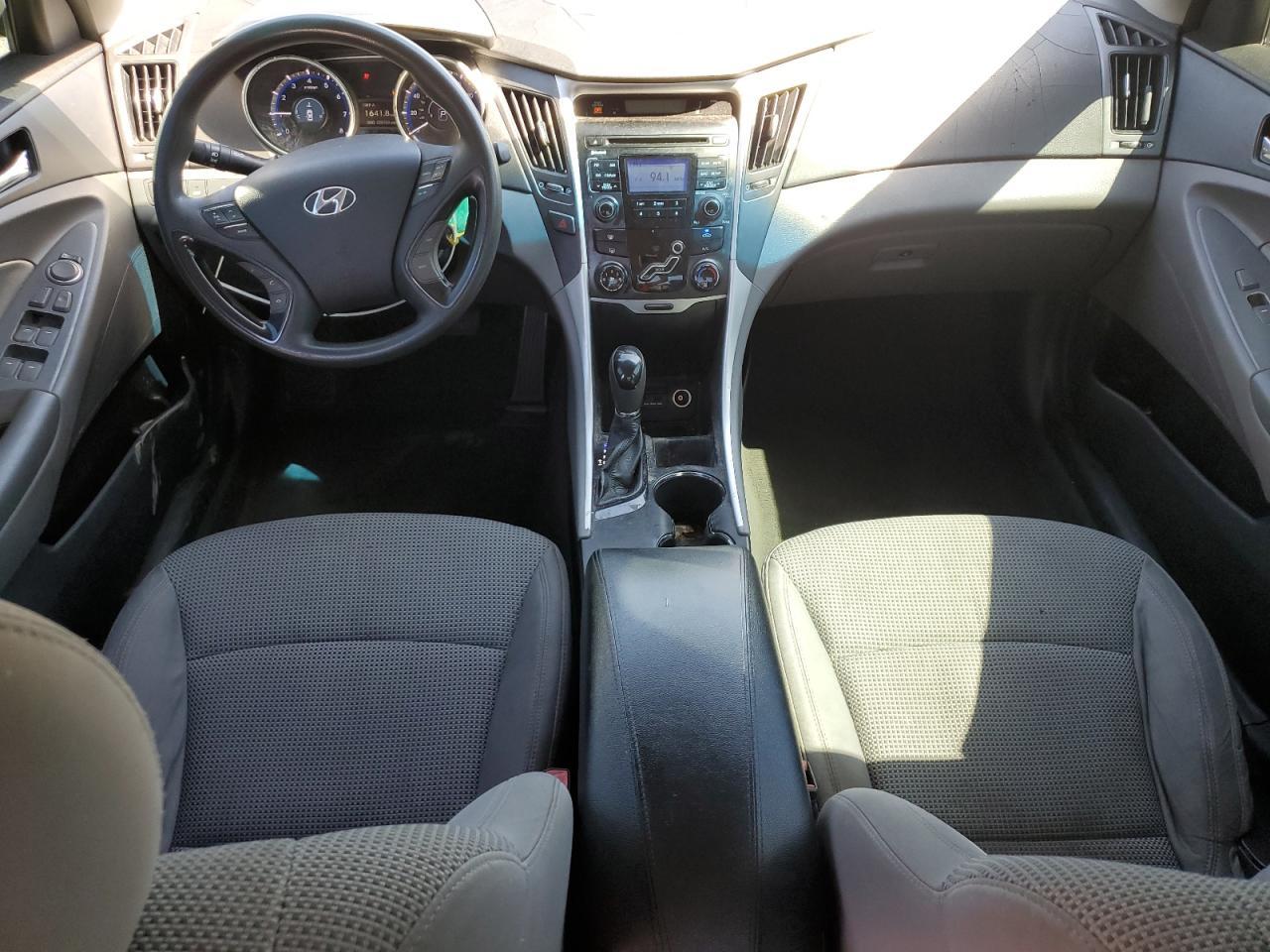 2011 HYUNDAI SONATA