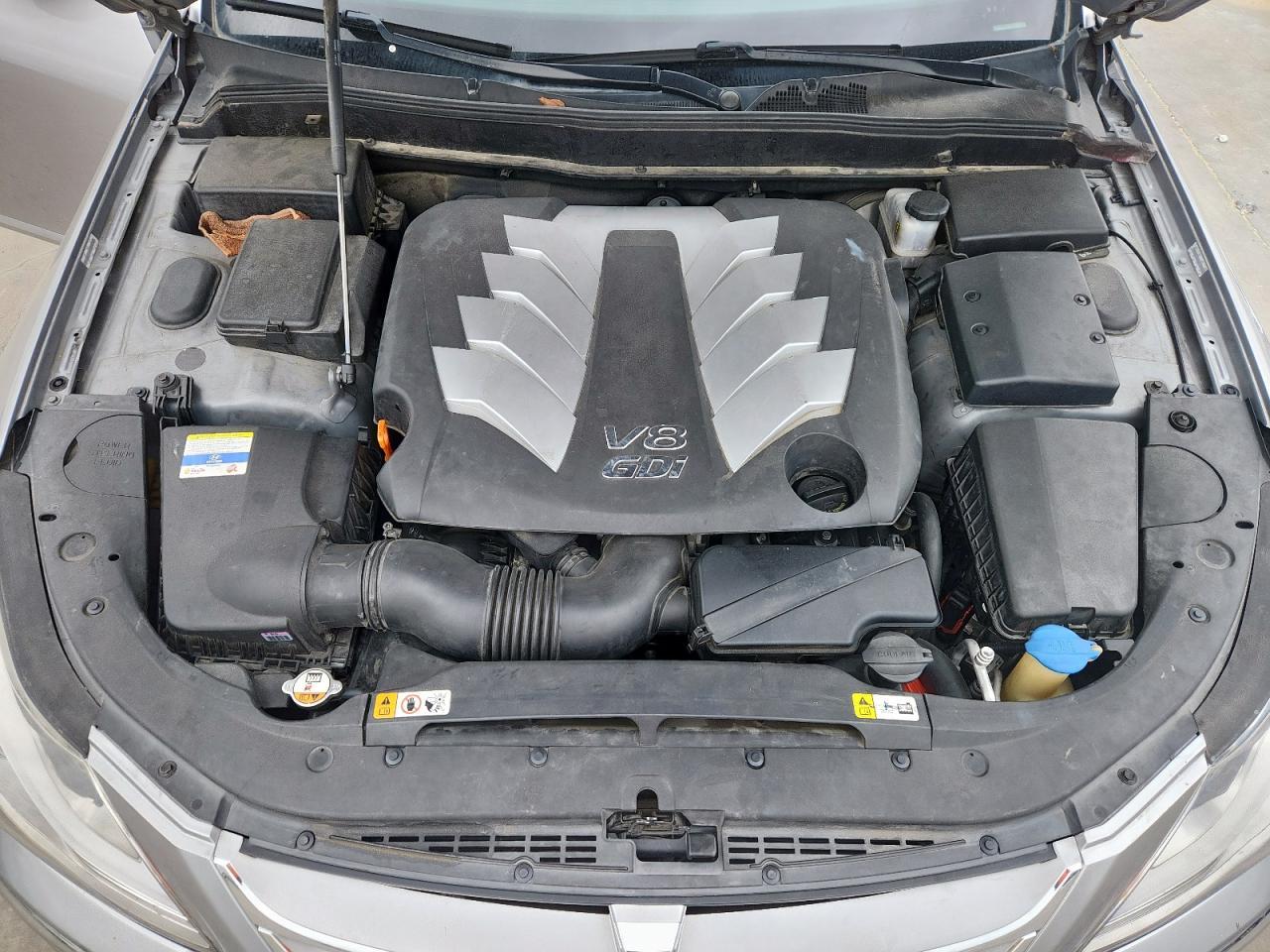 2012 HYUNDAI GENESIS
