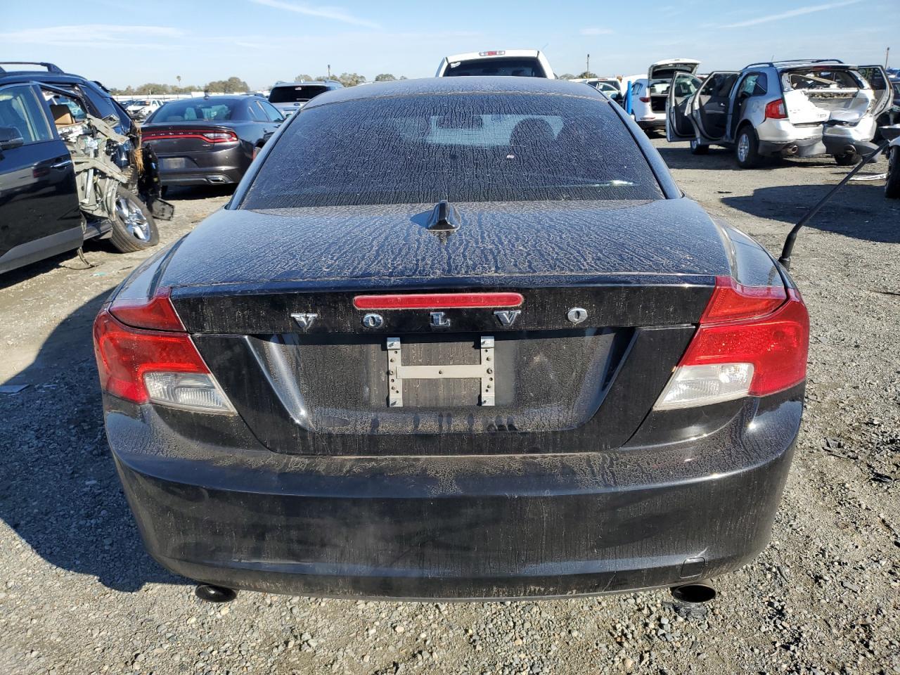 2011 VOLVO C70