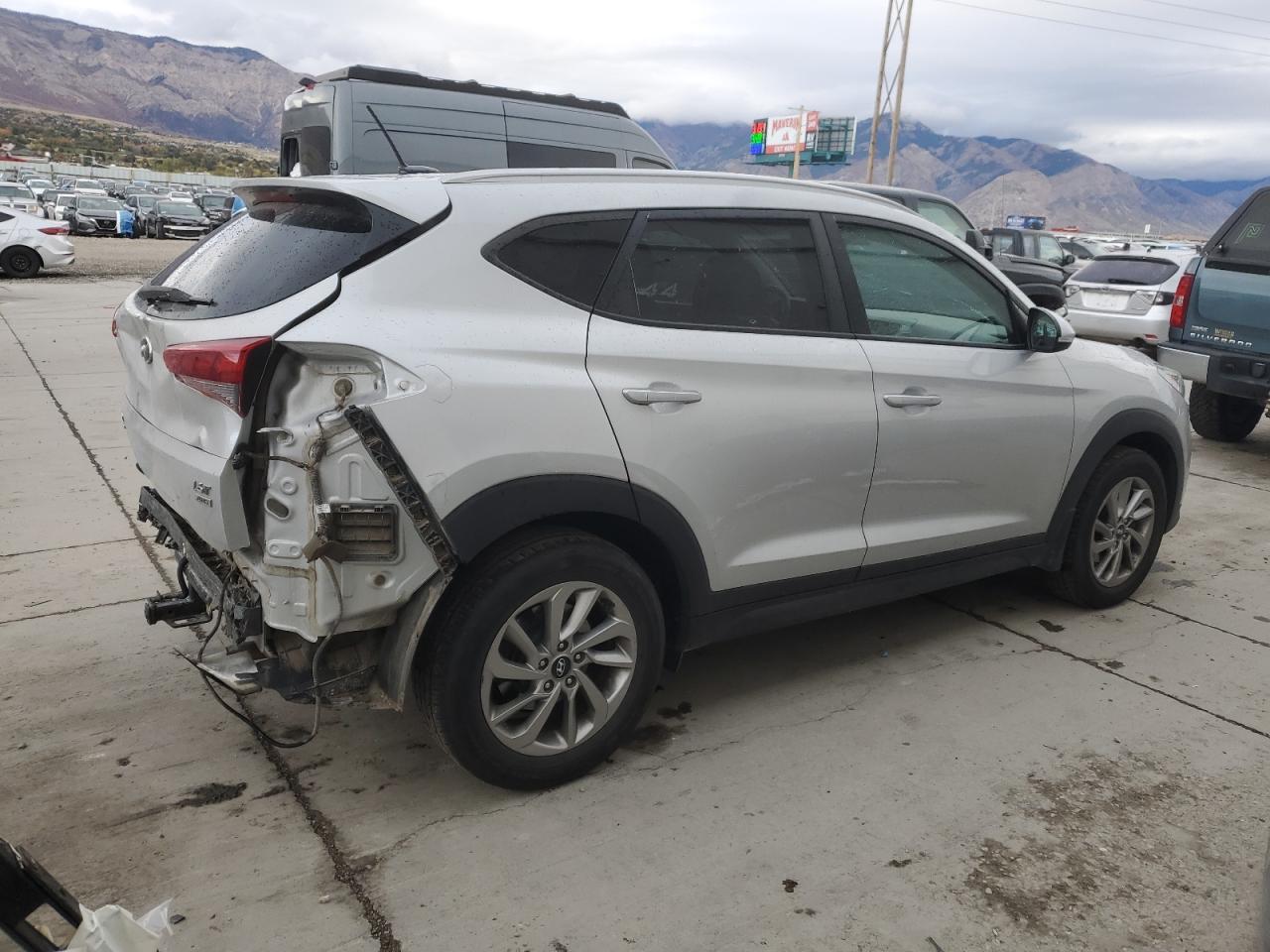 2016 HYUNDAI TUCSON