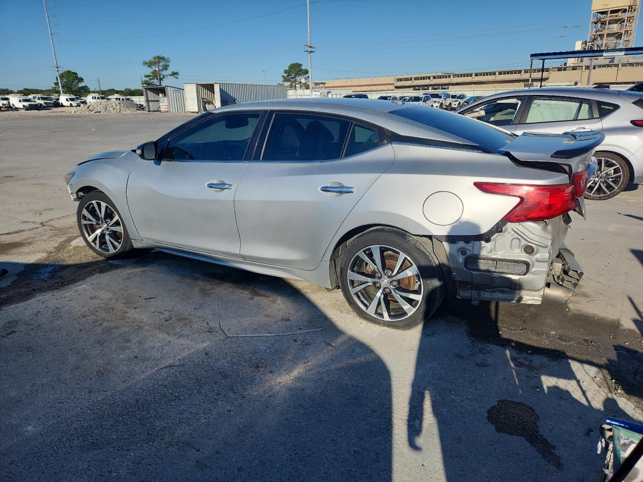 2017 NISSAN Maxima