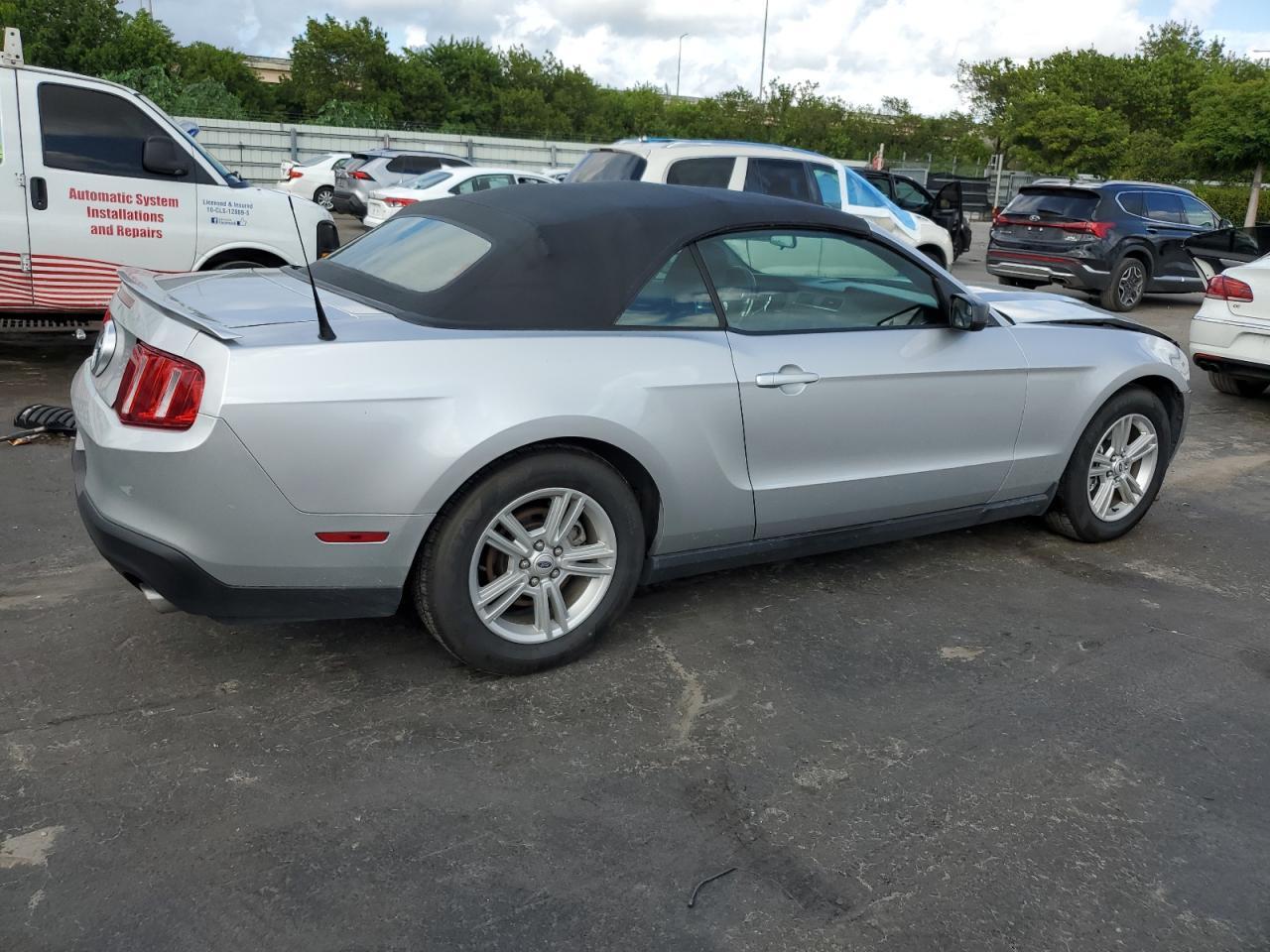 2012 FORD MUSTANG