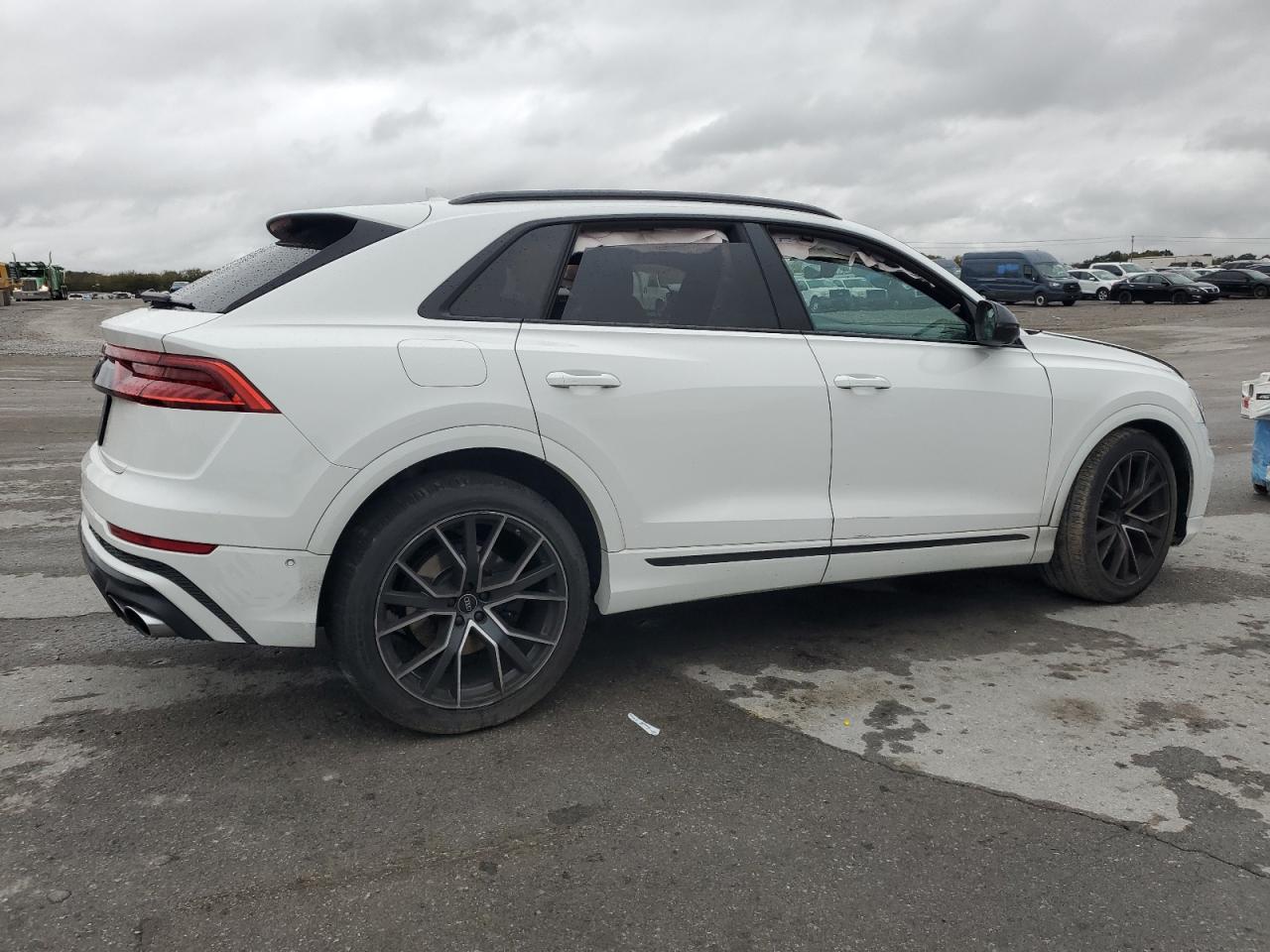 2023 AUDI SQ8