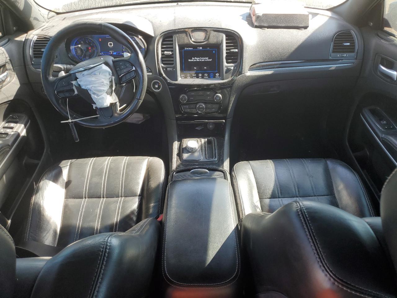2019 CHRYSLER 300