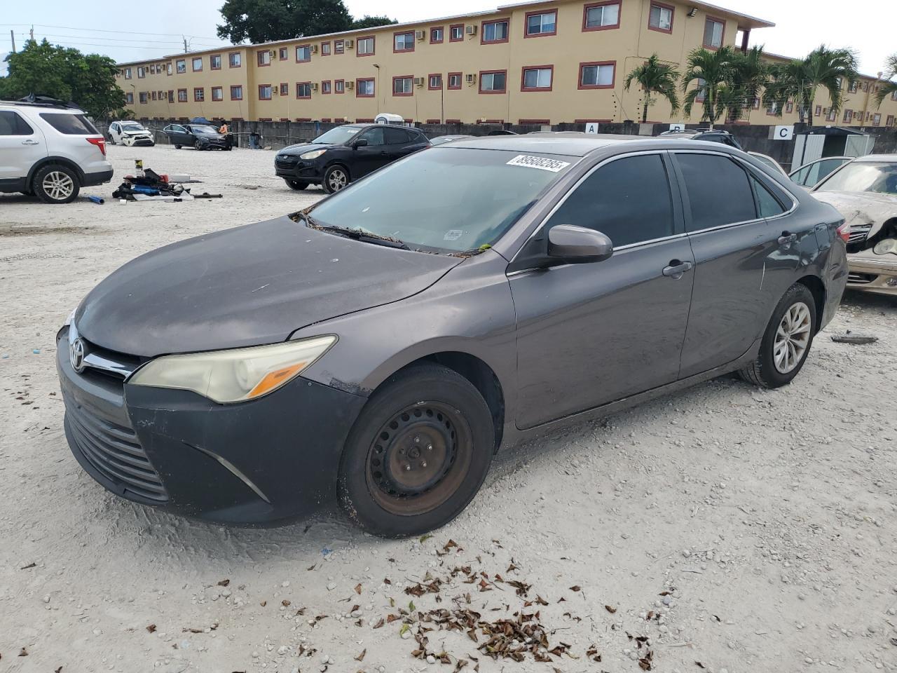 2016 TOYOTA CAMRY