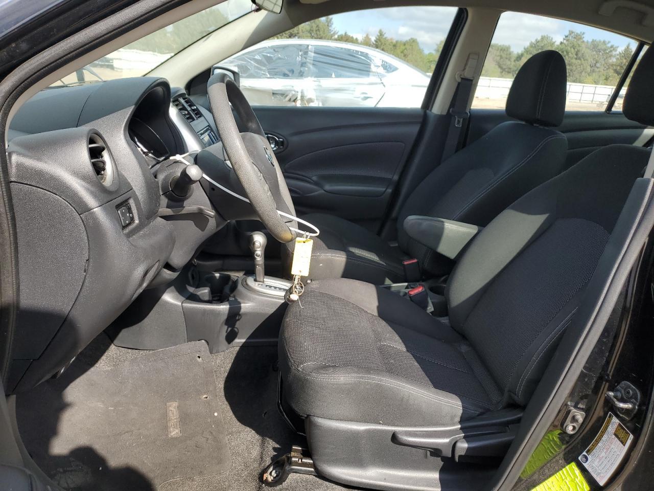2017 NISSAN VERSA