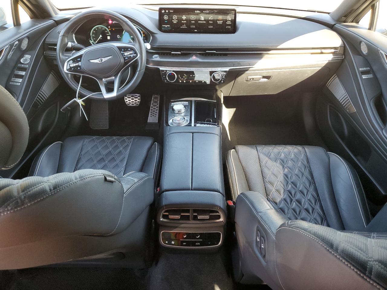 2023 GENESIS G80