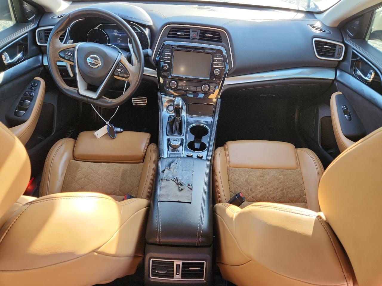 2016 NISSAN Maxima