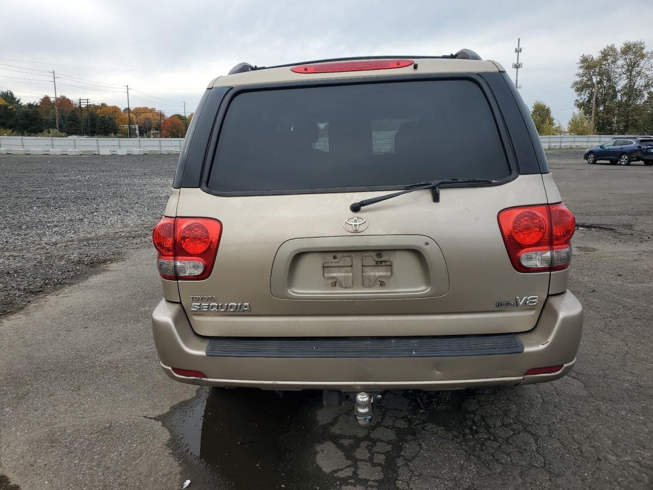 2005 TOYOTA Sequoia