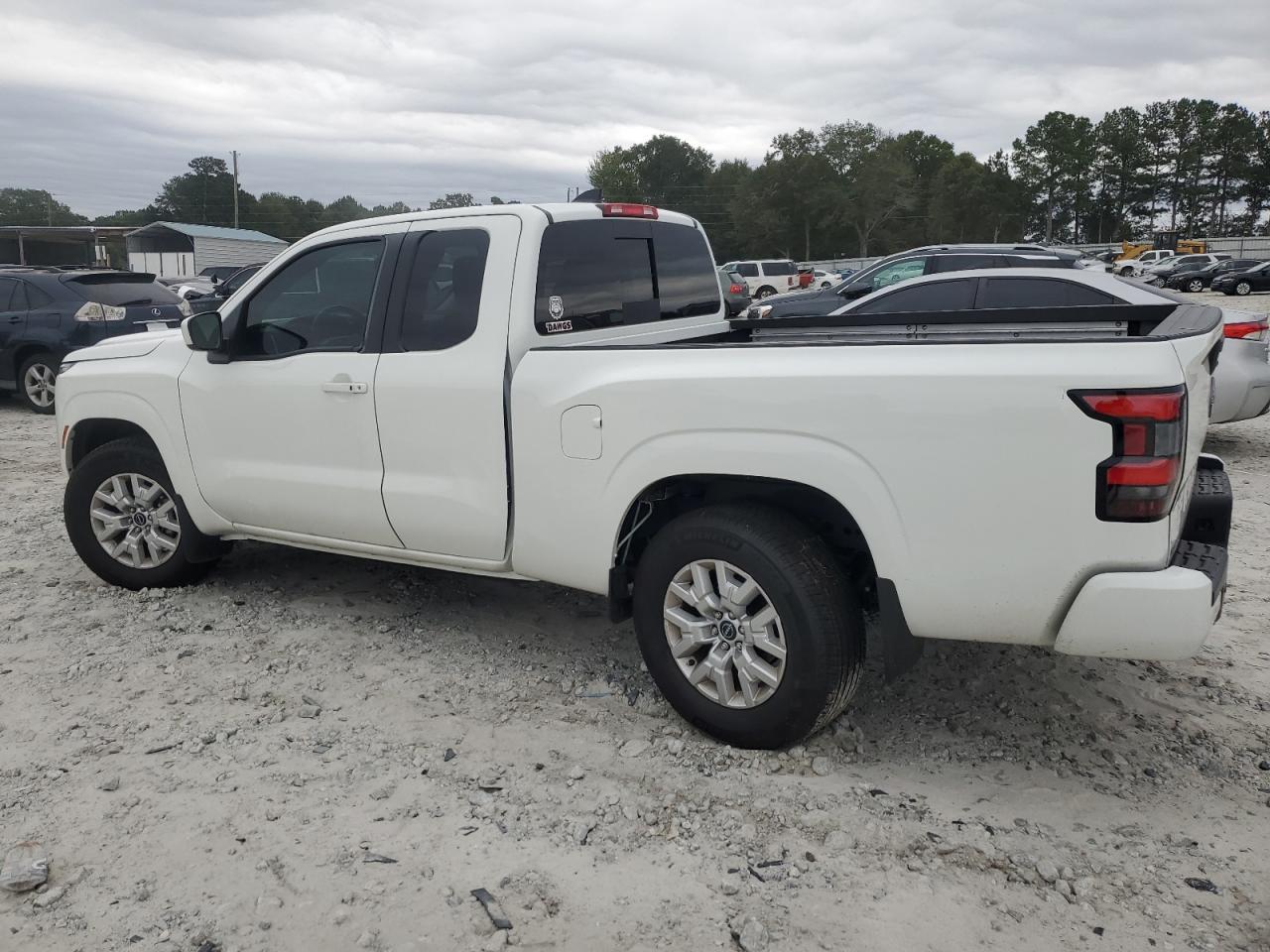 2024 NISSAN Frontier