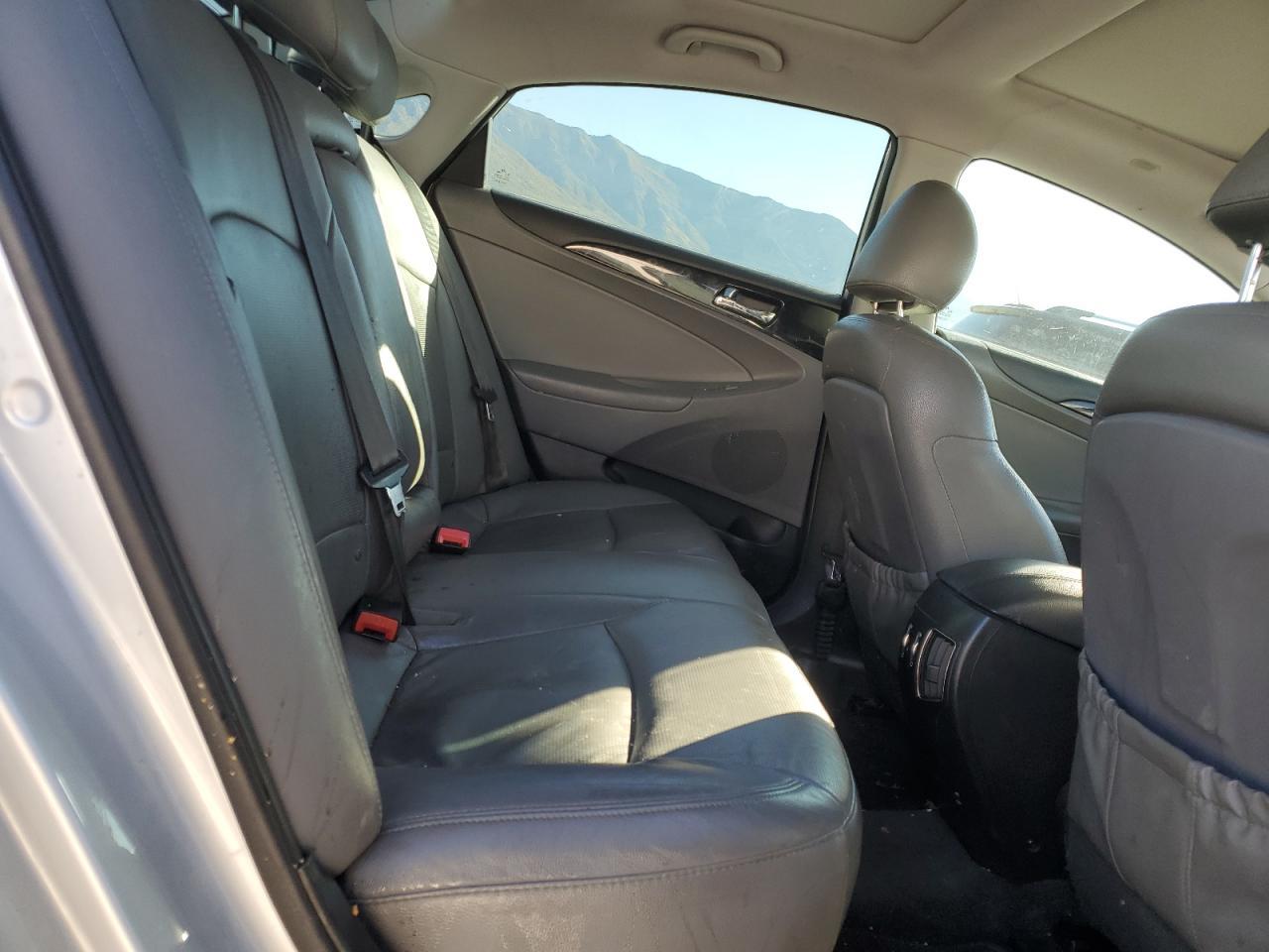 2012 HYUNDAI SONATA
