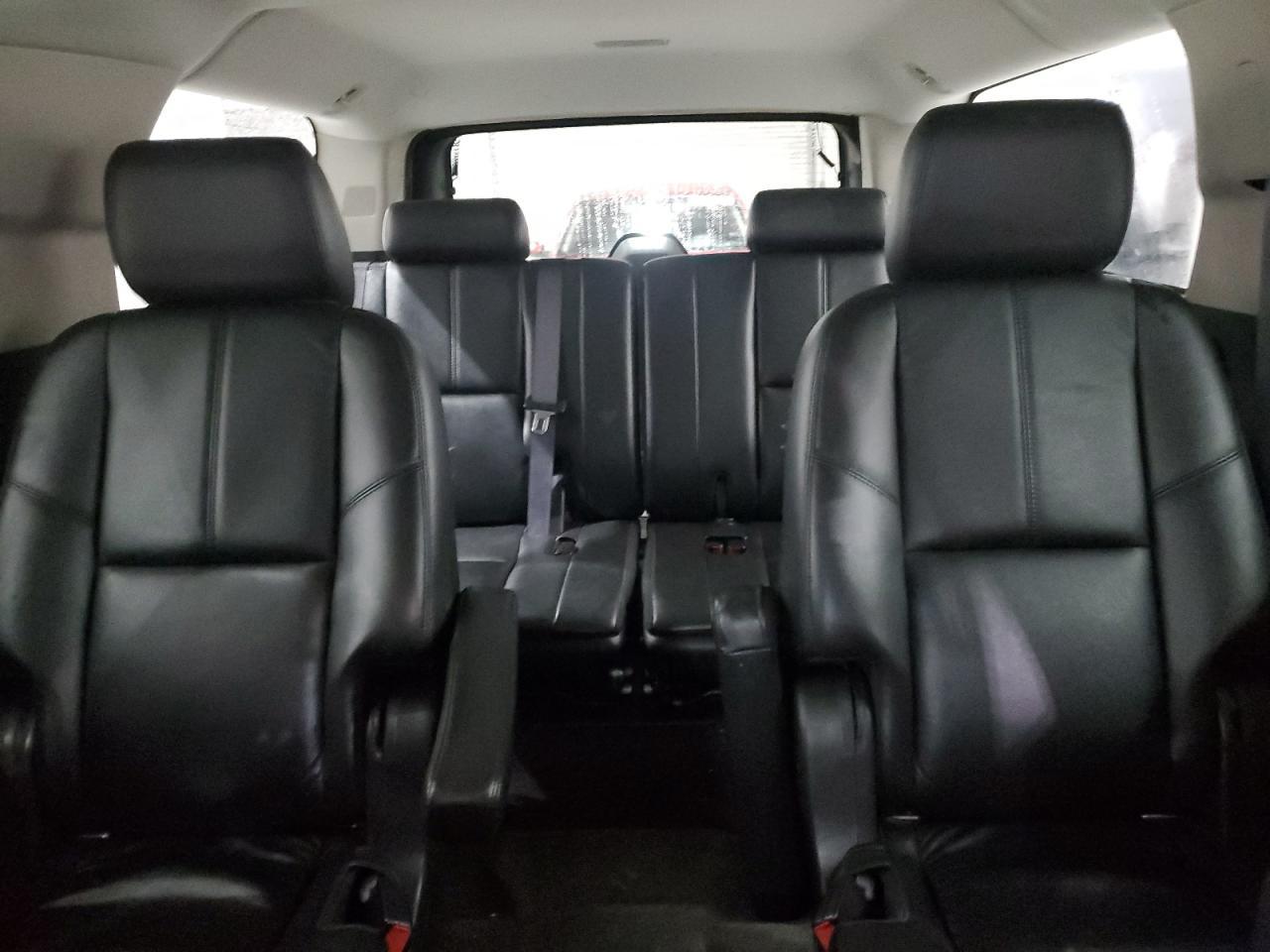 2011 CHEVROLET Suburban