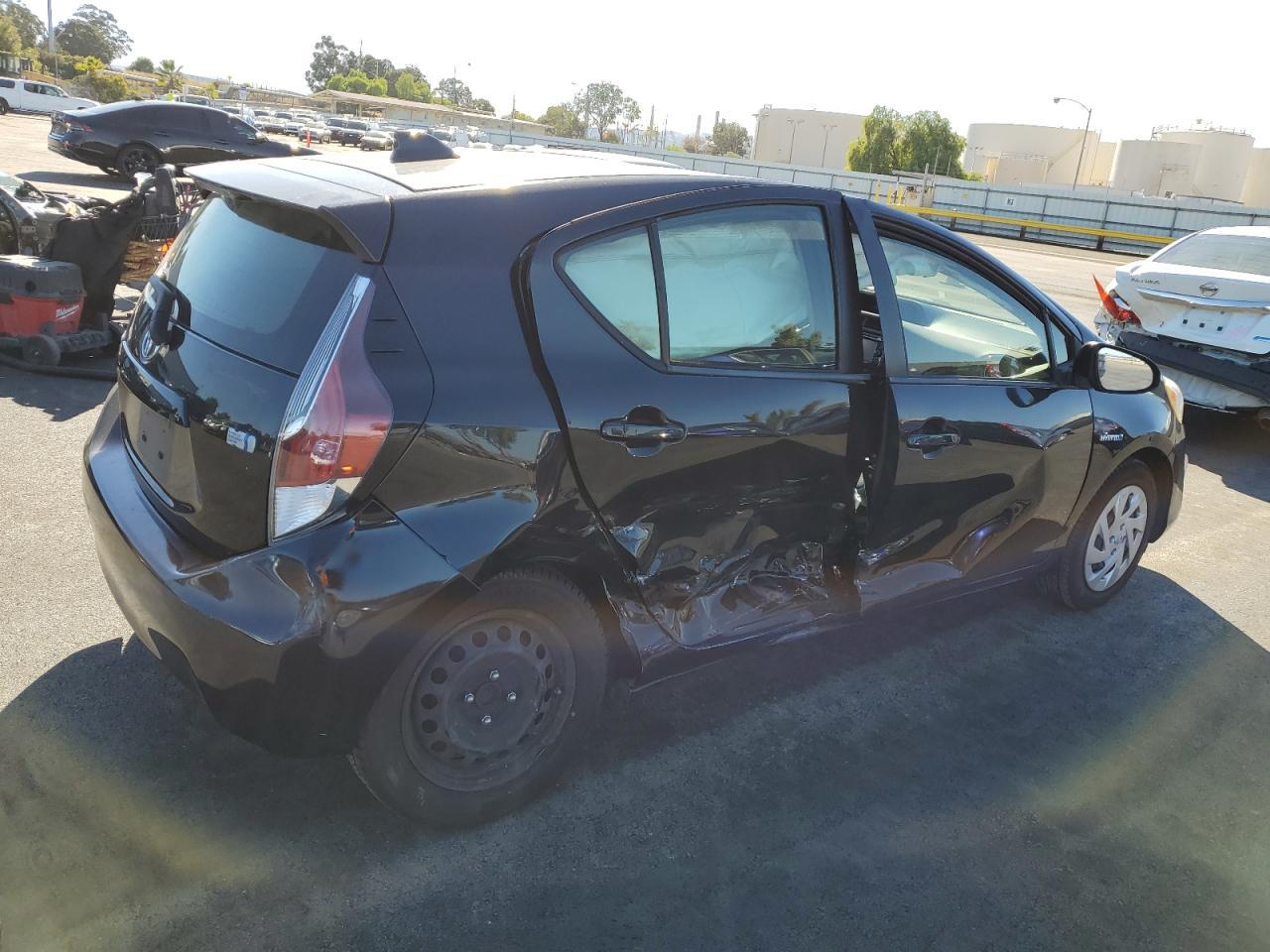 2016 TOYOTA Prius c