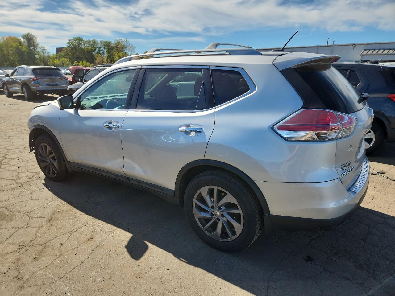 2016 NISSAN ROGUE