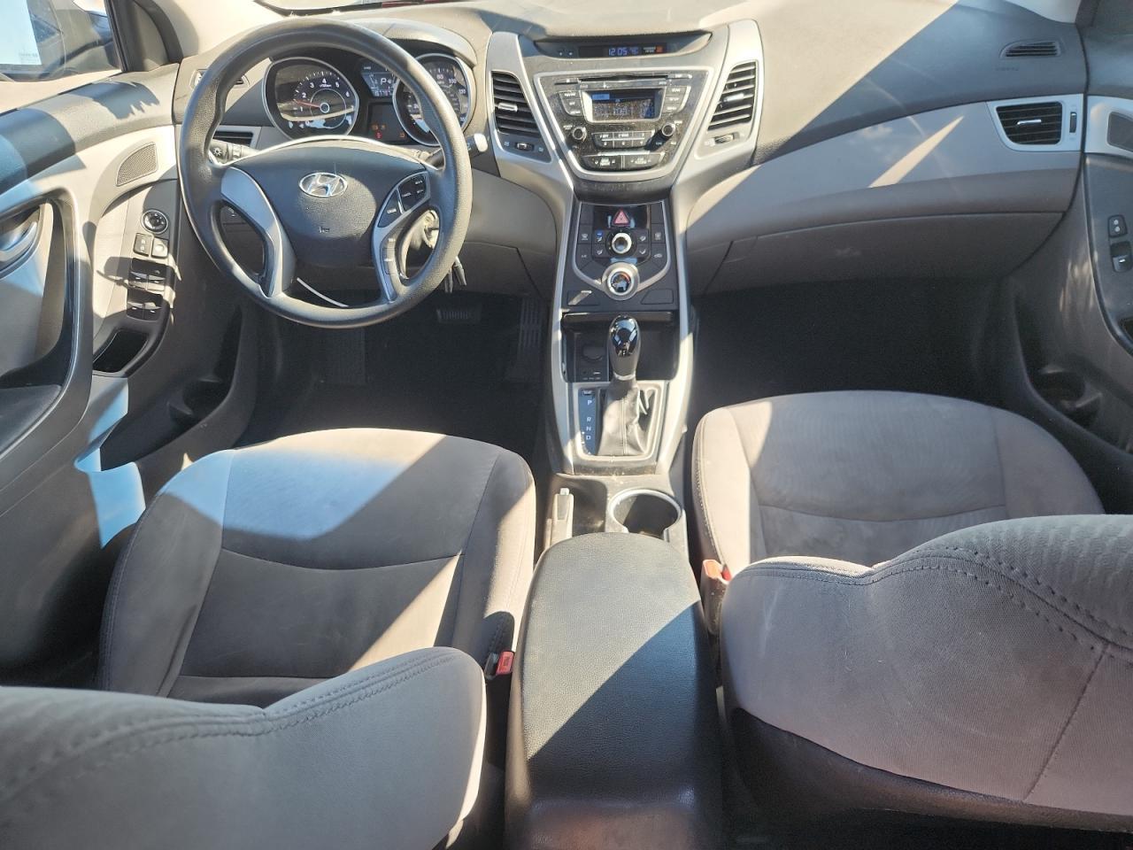 2016 HYUNDAI ELANTRA