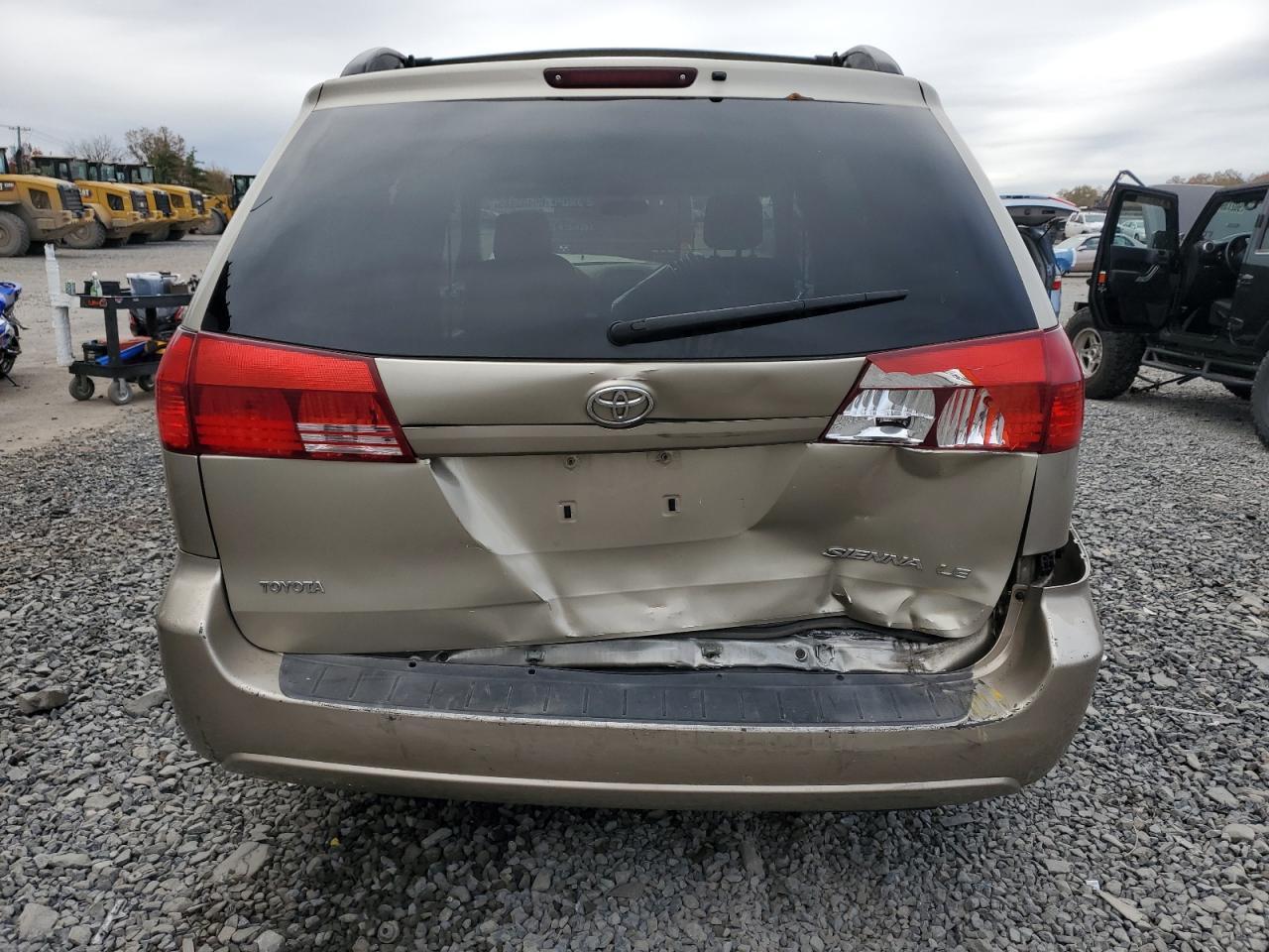 2005 TOYOTA SIENNA
