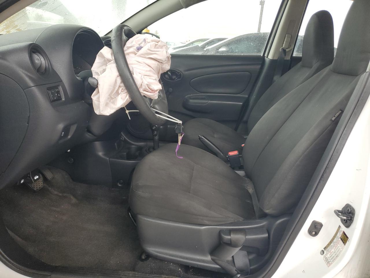 2017 NISSAN VERSA