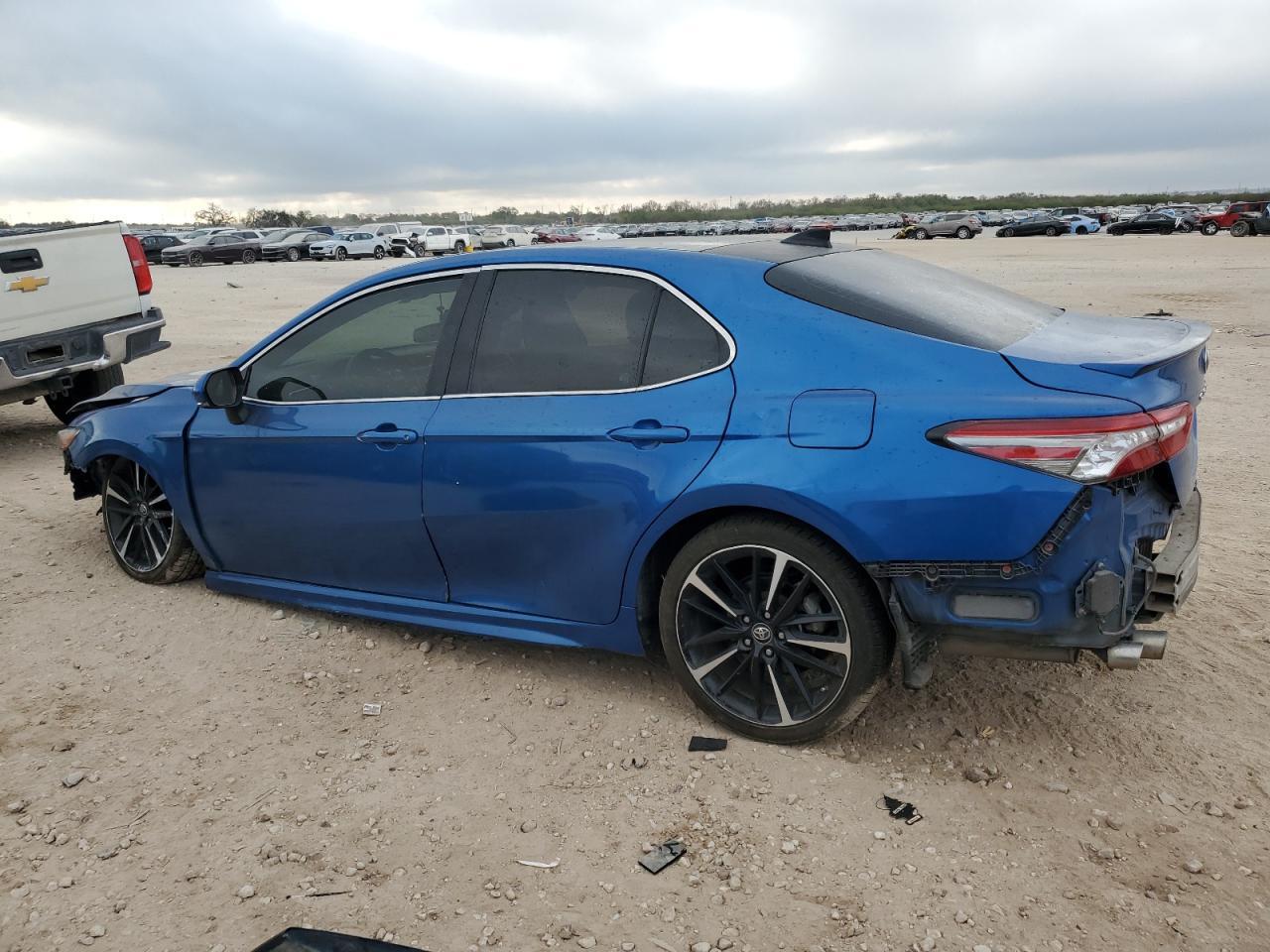 2018 TOYOTA CAMRY