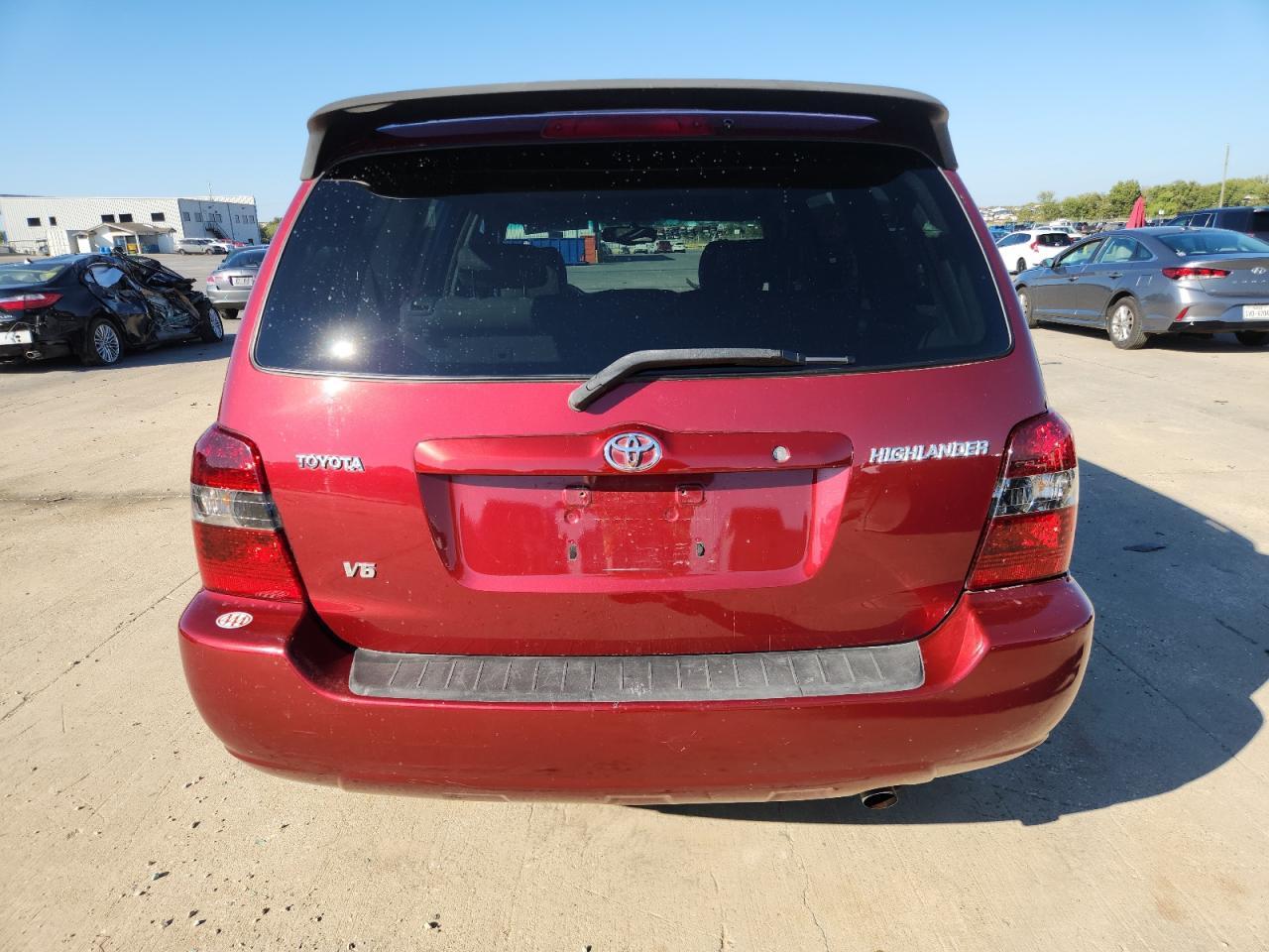 2004 TOYOTA HIGHLANDER