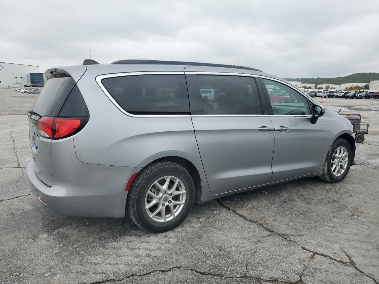 2021 CHRYSLER Voyager