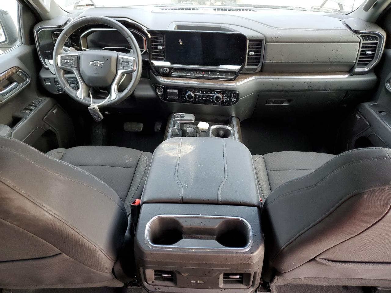 2023 CHEVROLET Silverado
