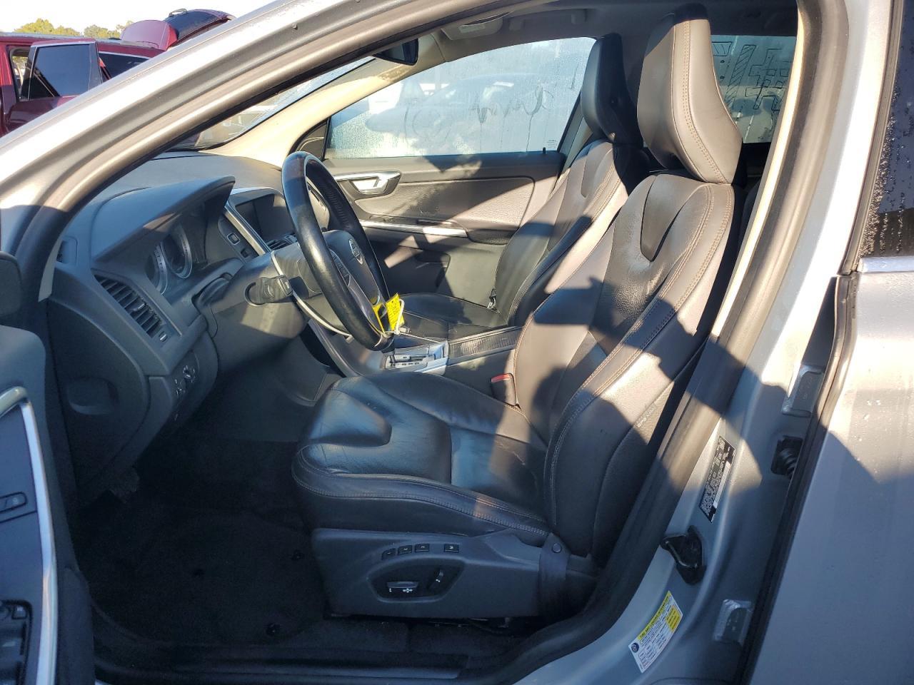 2012 VOLVO XC60