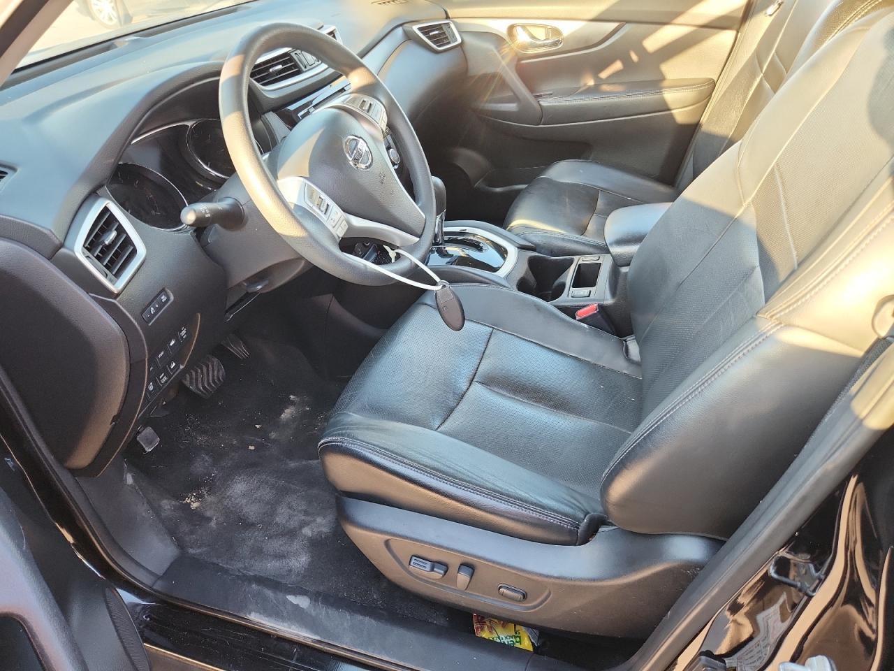 2015 NISSAN ROGUE