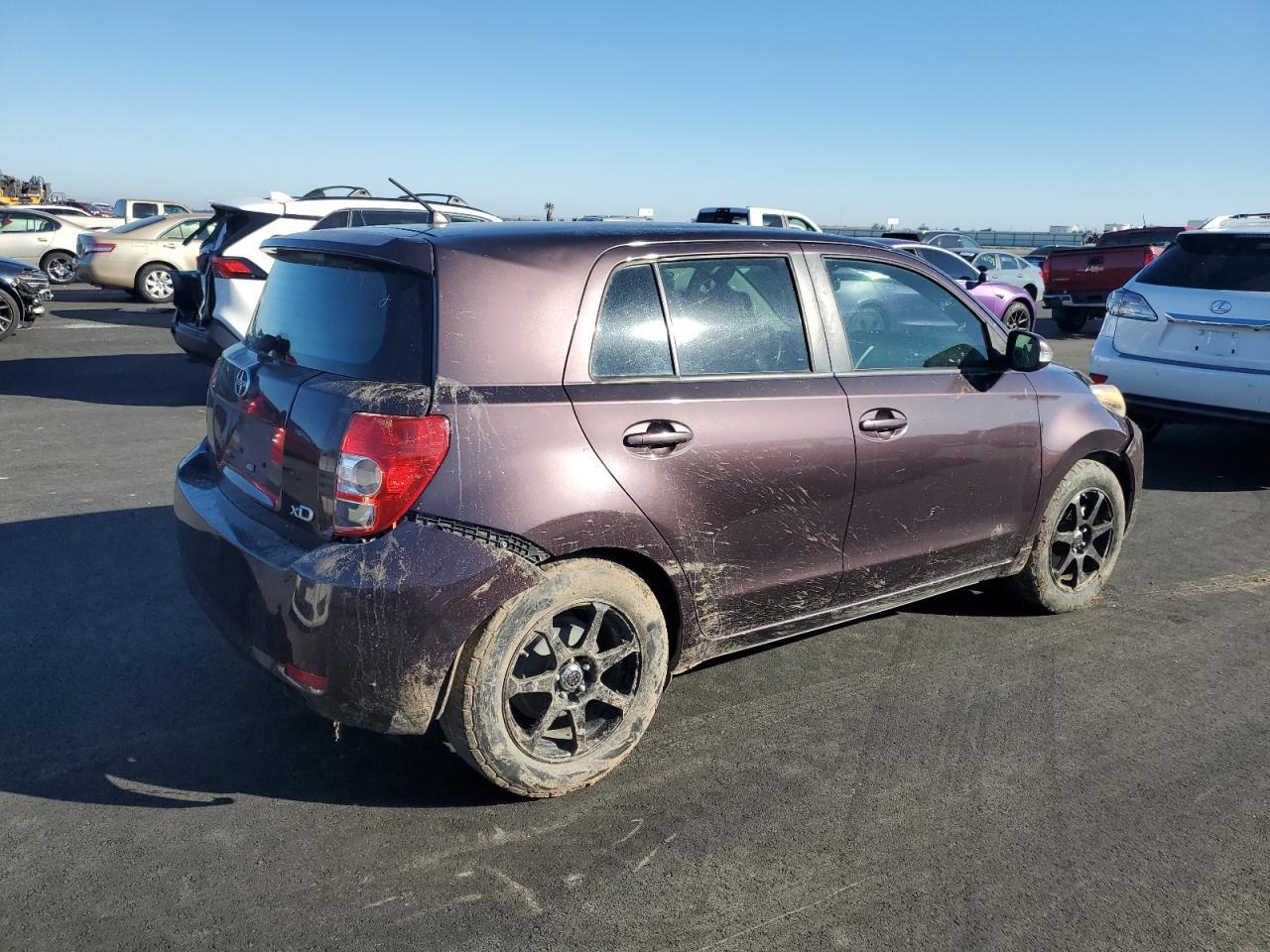 2013 TOYOTA SCION