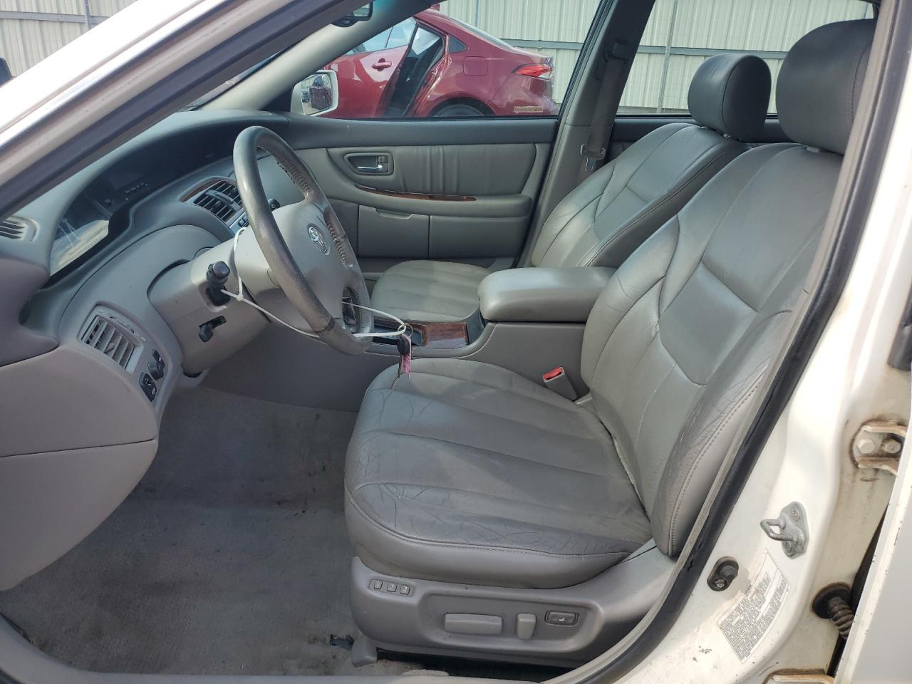 2002 TOYOTA Avalon