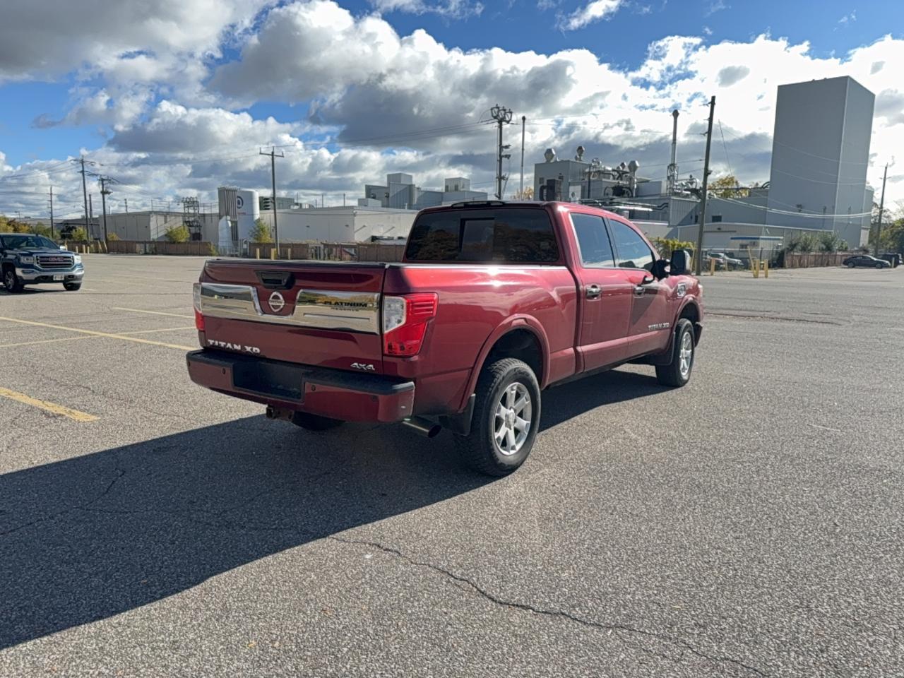 2016 NISSAN Titan