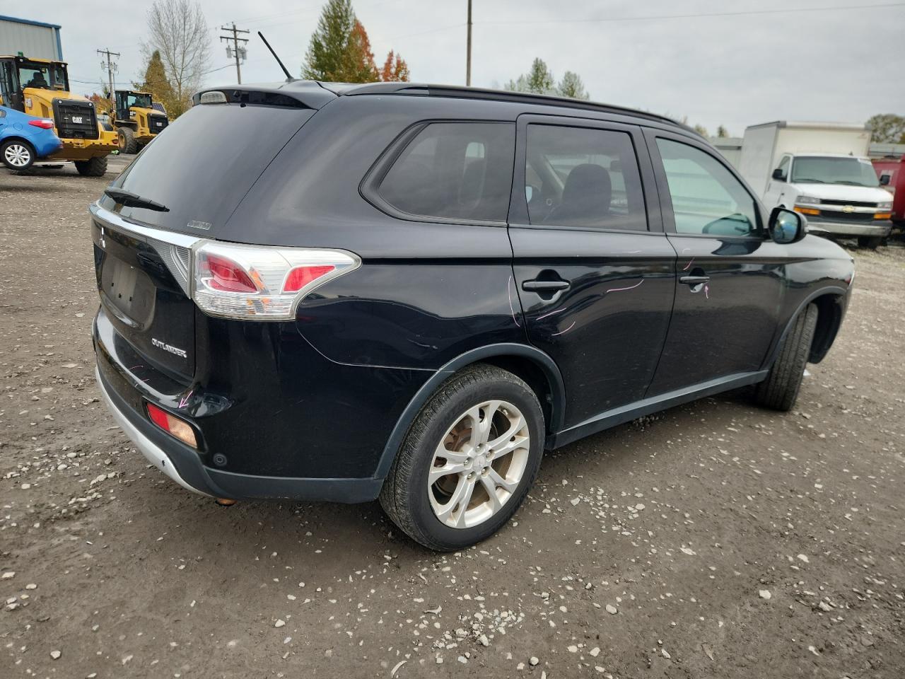 2015 MITSUBISHI outlander