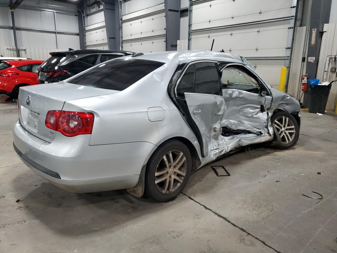 2006 VOLKSWAGEN JETTA