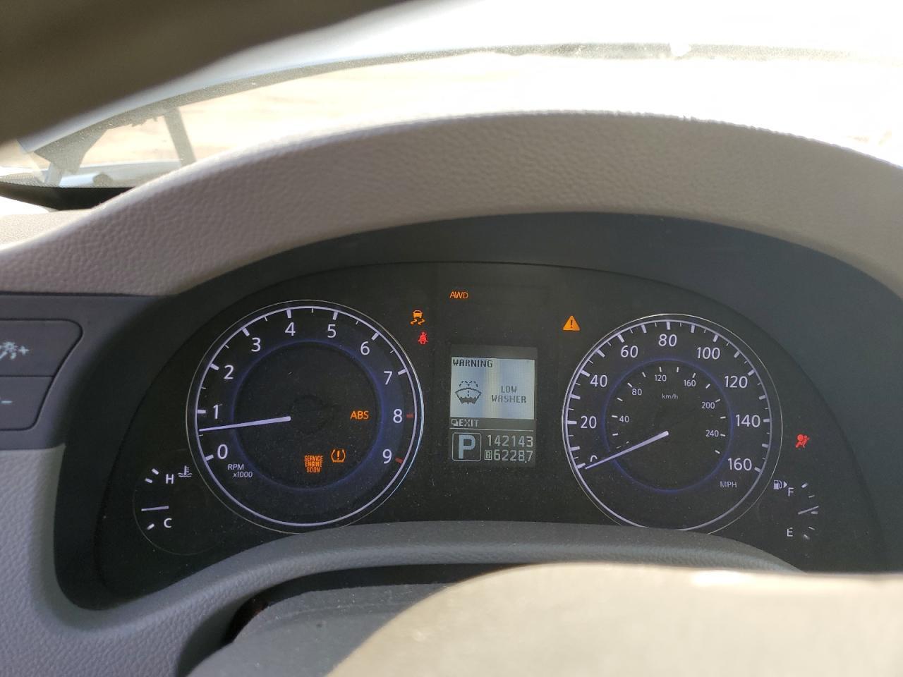 2015 INFINITI Q40