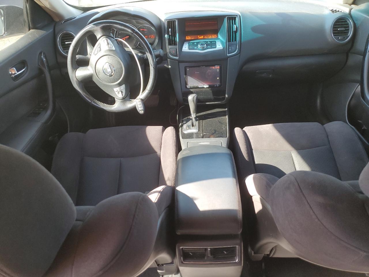 2011 NISSAN Maxima