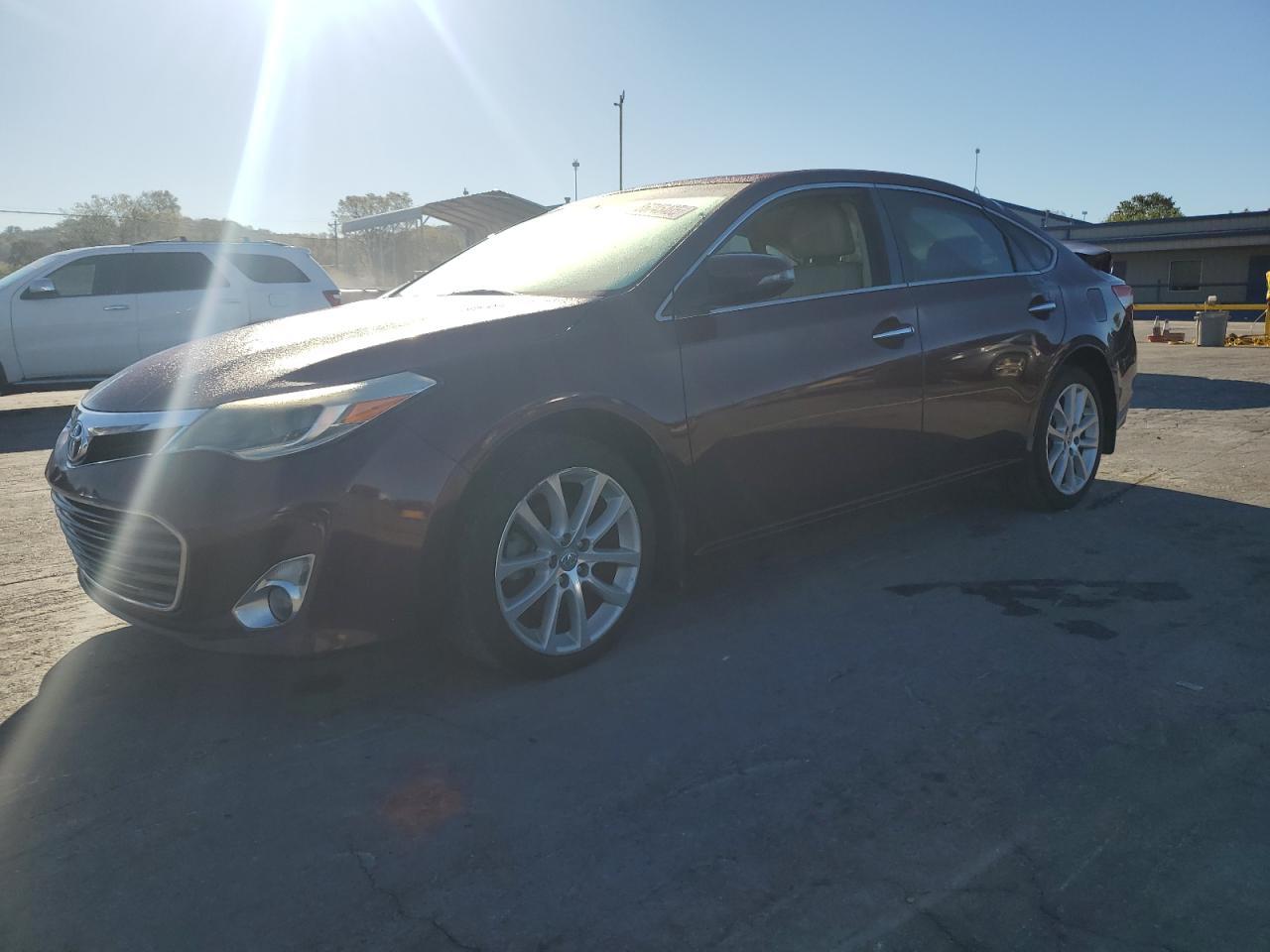2013 TOYOTA Avalon