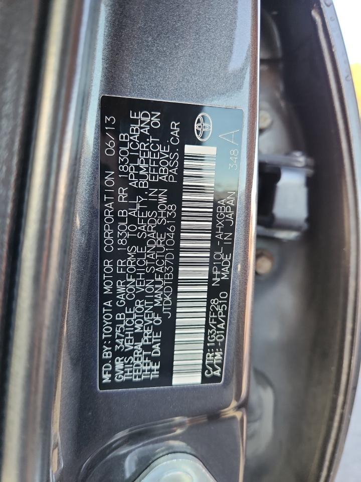 2013 TOYOTA Prius c