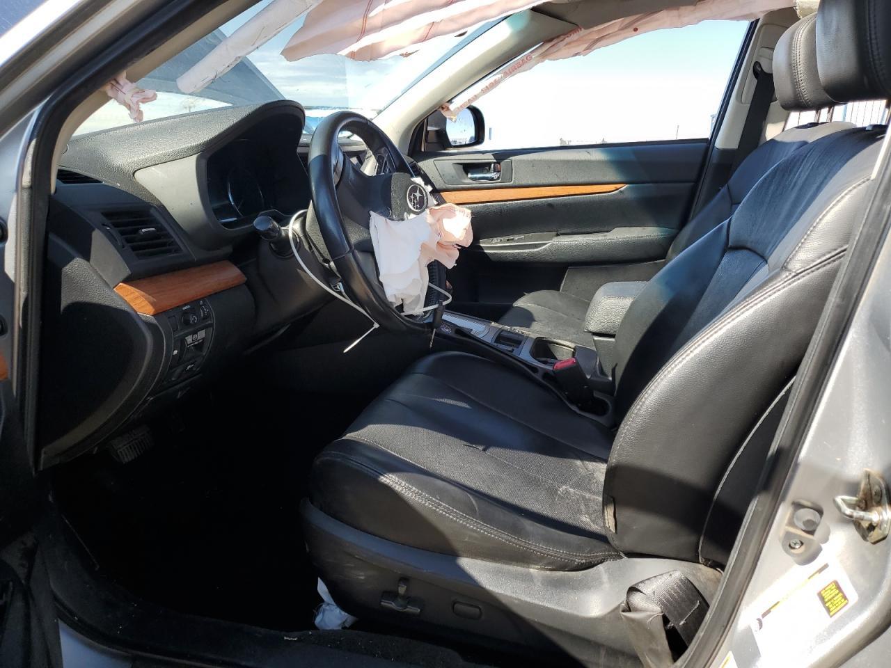 2013 SUBARU Outback