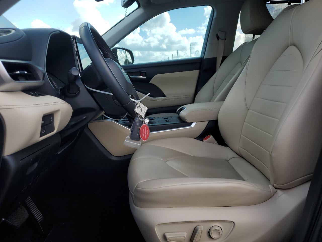2024 TOYOTA HIGHLANDER