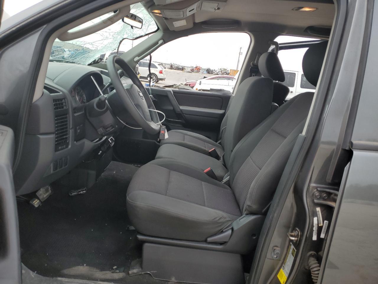 2011 NISSAN Titan