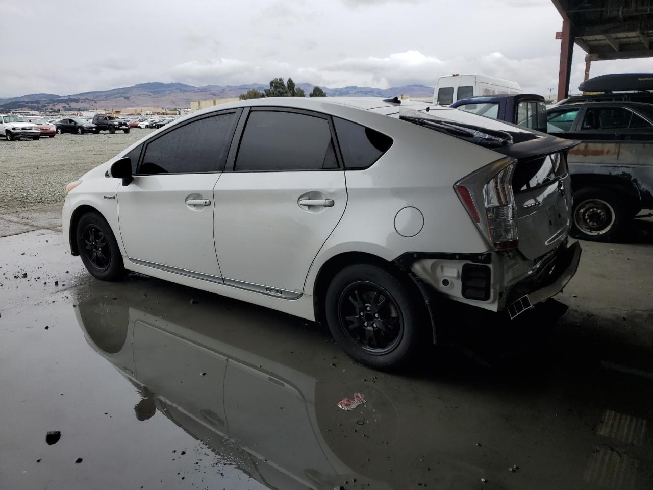 2011 TOYOTA PRIUS