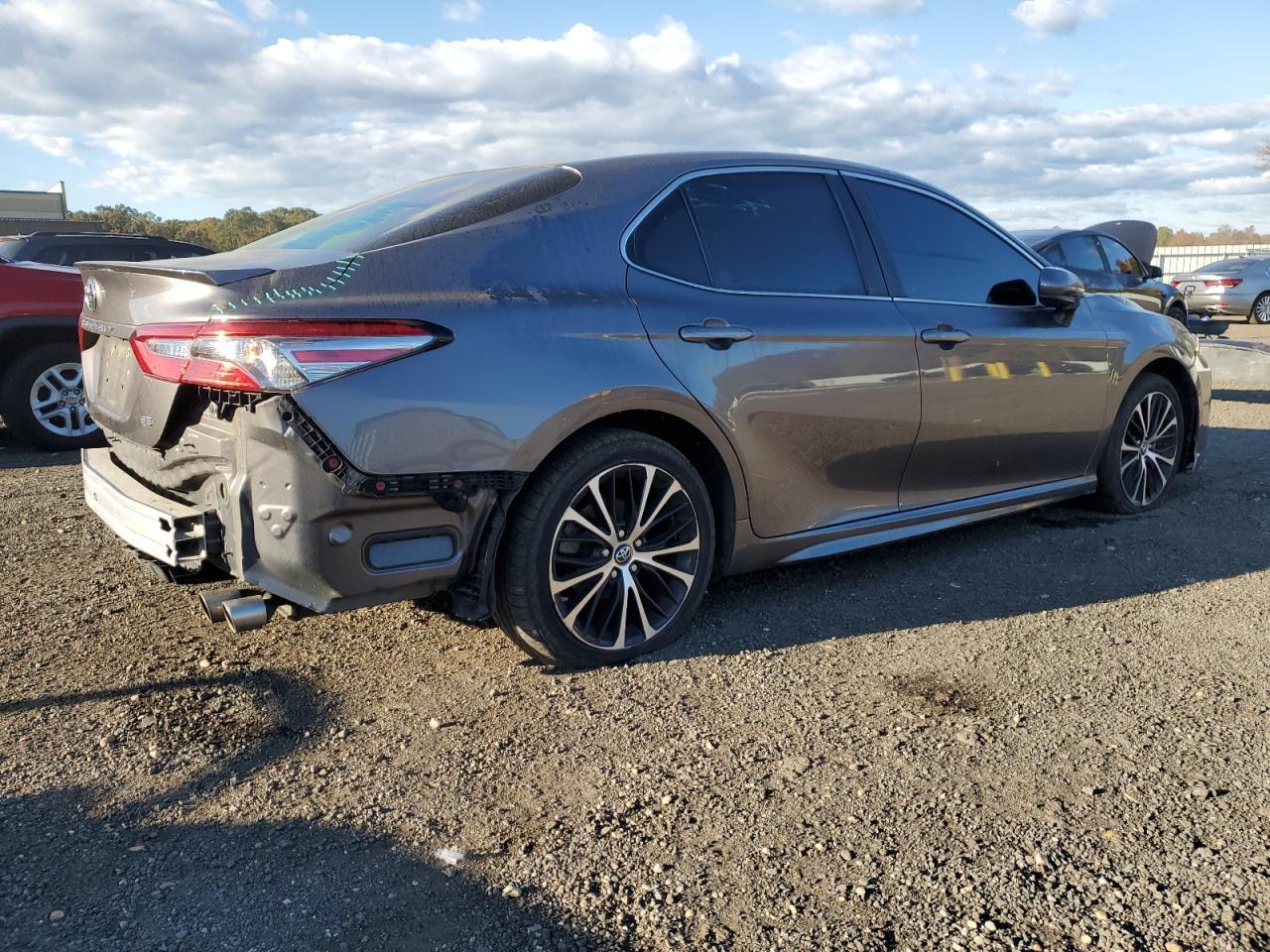 2018 TOYOTA CAMRY