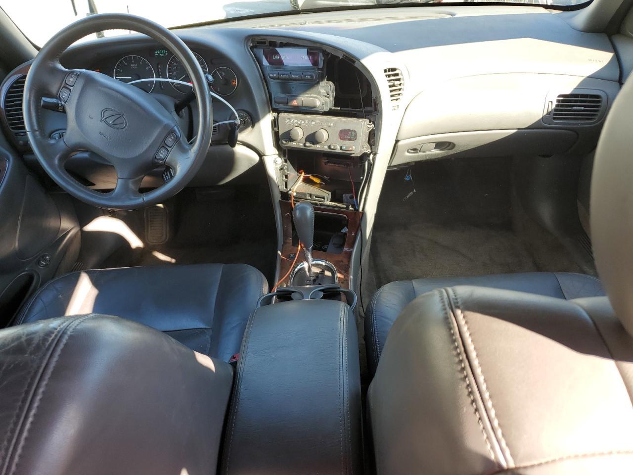 2002 OLDSMOBILE Aurora