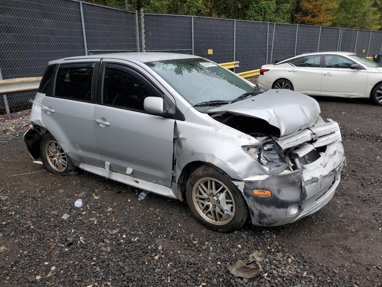 2004 TOYOTA SCION