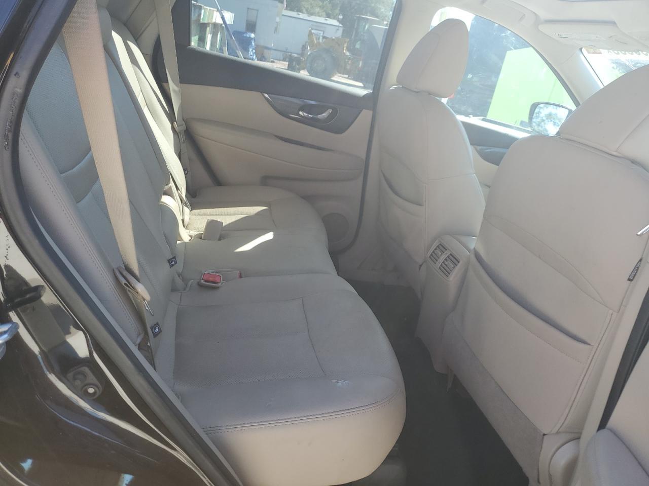 2016 NISSAN ROGUE