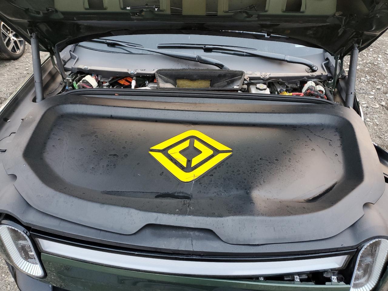 2023 RIVIAN R1s