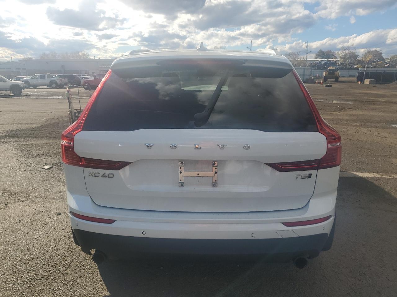 2020 VOLVO XC60
