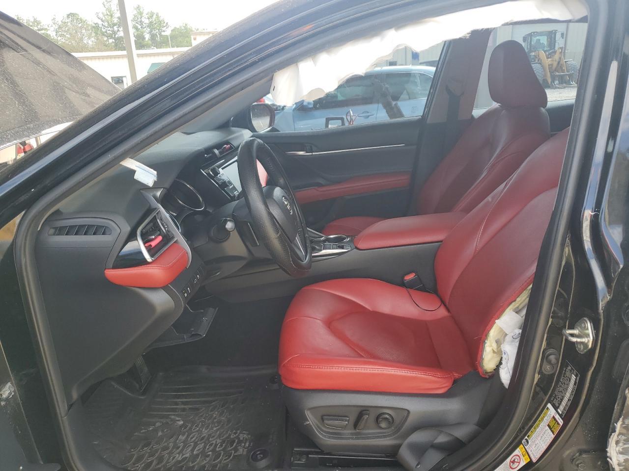 2018 TOYOTA CAMRY